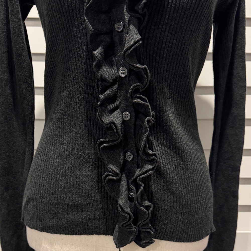 The Limited Gray ribbed ruffle button down V-Neck Sweater - Picture 3 of 11